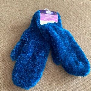 Cute Feathery Mittens